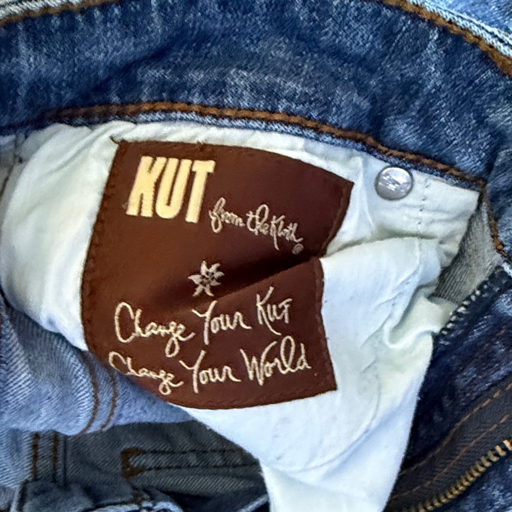 Kut From The Kloth Distressed Fray Blue Jean Shorts - Picture 3 of 6